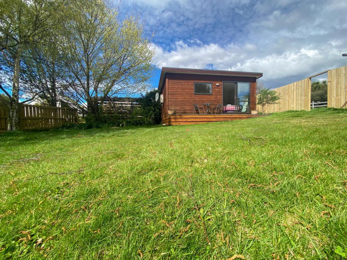 Lake Hawea Cabin With Mountain Views- Outdoor Bath! Exteriör bild